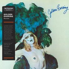 Logo „artone signature“. Text: „GOLDEN EARRING Moontan“. Frau mit Federschmuck dargestellt.