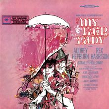 „My Fair Lady“, Audrey Hepburn, Rex Harrison. Illustration: Paar unter Regenschirm, bunte, verspielte Szenerie.