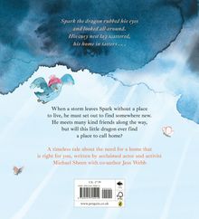 Ein Vogel mit rosa Mütze fliegt, umgeben von blauem Himmel und Texten über den Drachen Spark und seine Suche nach einem Zuhause.