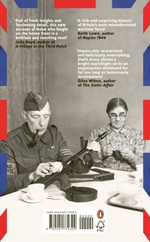 Zitate loben ein Buch über Großbritanniens Kriegszeit. Darunter ein Soldat mit Pfeife, der Waffen pflegt; daneben eine strickende Frau.