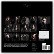 Twilight-Wandkalender 2012: Zwölf Monate mit Charakteren aus der ikonischen Vampir-Geschichte, September abgebildet.