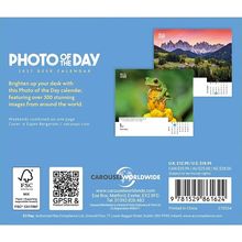 "PHOTO OF THE DAY 2027 DESK CALENDAR". Text: Über 300 Bilder weltweit. Preis: £12.99/US $18.99. Webseite und QR-Code.