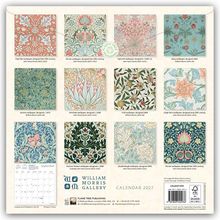 "Triplet Net wallpaper, designed late 19th century." Verschiedene florale Muster in quadratischen Feldern.