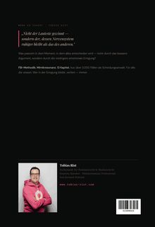 „Nicht der Lauteste gewinnt...“ Text über Mimikresonanz. Unten ein Mann im rosa Hoodie mit verschränkten Armen.