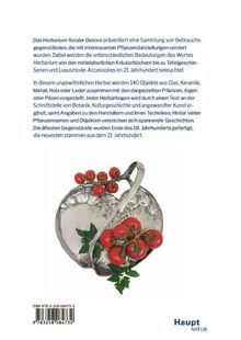 Text beschreibt eine Sammlung verzierter Gebrauchsgegenstände mit Pflanzenmotiven. Darunter ein Dekor mit Tomaten.
