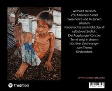 "Ein Junge sitzt traurig und erschöpft am Boden, bekleidet mit zerrissener Kleidung. Kinderarbeit ist Thema."