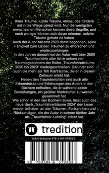 Ein Text beschreibt, wie der Autor seine Reise zu luziden Träumen begann. Hintergrund mit glitzernden, grünen Punkten.