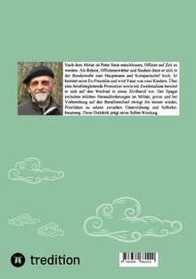 Ein Mann mit Brille und Baskenmütze lächelt; darüber ein Text über Peter Steins Werdegang. Hintergrund: grün mit Wolken.