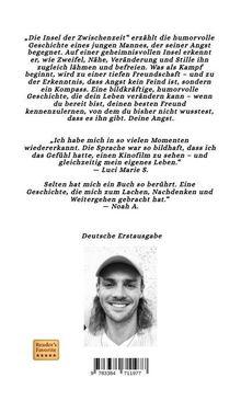 Texte: Beschreibungen eines Buches "Die Insel der Zwischenzeit." Zitate von Luci Marie S. und Noah A. Fußtext: Deutsche Erstausgabe. Bild: lächelnder Mann mit Kappe.