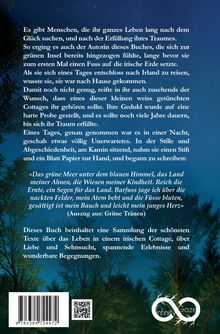 Oben steht ein Text über das Glück und irische Cottages. Unten links ist ein Barcode, rechts ein Logo. Der Hintergrund ist ein Nachthimmel mit Bäumen.