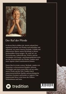 „Der Ruf der Pferde“: Die Autorin beschreibt ihre Erfahrungen mit Pferden und deren Einfluss auf persönliche Entwicklung. Oben ein Foto einer lächelnden Frau. Unten das Logo „tredition“.