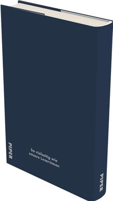 „So vielseitig wie unsere Leser:innen“ und „PIPER“ in Weiß auf einem dunkelblauen Buchcover.