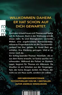 Willkommen daheim. Er hat schon auf dich gewartet. Eine düstere, bedrohliche Atmosphäre mit dunklem Himmel und Bäumen.