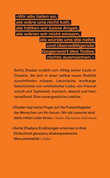 Zitat in schwarzem Text: "Wir alle taten so, als wäre uns nicht kalt...". Darunter orange Textblöcke mit Buchkritiken. Hintergrund orange.