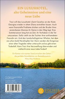 Ein Luxushotel, alte Geheimnisse und eine neue Liebe. Unten ein See mit bewaldetem Ufer und Sonnenuntergang. Fischer Logo.