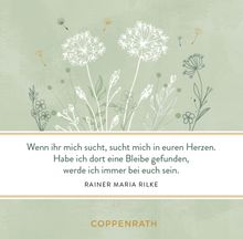 Zitat von Rainer Maria Rilke: "Wenn ihr mich sucht, sucht mich in euren Herzen..." Illustration mit Blumen auf grünem Hintergrund.