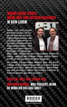 BRINGE MEHR TEMPO, MEHR MUT UND ENTSCHLOSSENHEIT IN DEIN LEBEN! Steig ein. Halt das Steuer fest. Links Text über Unternehmenskultur. Rechts Foto von zwei Männern.