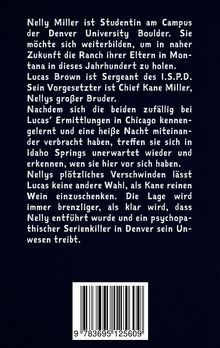 Auf dunkelblauem Hintergrund steht ein Text über Nelly Miller, Studentin und zukünftige Ranchbesitzerin, und Lucas Brown. Unten ist ein Barcode.