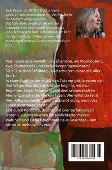 Text über Anja Felders Lebensweg und Buch, darauf farbenfrohes abstraktes Gemälde und kleines Foto einer Frau mit hellen Haaren.