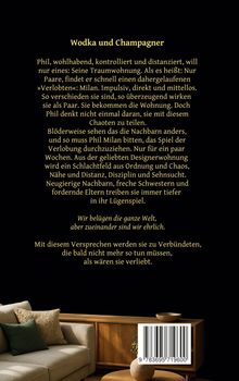 Ein schwarzer Hintergrund mit gelbem Text beschreibt eine Geschichte über Phil und Milan, die eine Wohnung wollen. Unten Sofa.