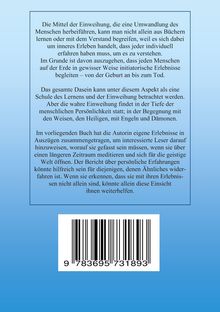 Text erläutert Einweihungserfahrungen als tiefes inneres Erleben. Hintergrund in Hellblau. Unten ein Barcode.