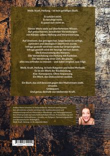 Texte beschreiben ein Buch, das nicht erklärt oder beruhigt, sondern ein Werk der Rückbindung darstellt. Hintergrund: Holztextur.