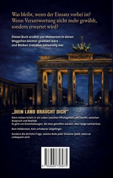 Text über Verantwortung und Entscheidungen. Das beleuchtete Brandenburger Tor erscheint vor einem stürmischen Himmel.