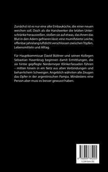Text beschreibt Ermittlungen nach Fund einer mumifizierten Leiche hinter Küchenschränken. Schwarzer Hintergrund, weißer Text.
