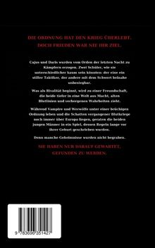 Die Texte beschreiben eine Welt voller Machtspiele, Blutsverbindungen und verborgener Geheimnisse mit Vampiren und Werwölfen. Ein Barcode ist unten dargestellt.