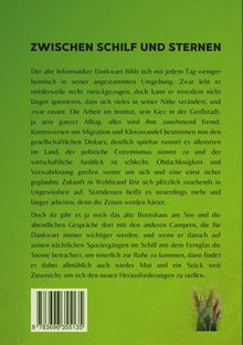 **ZWISCHEN SCHILF UND STERNEN**

Ein Text beschreibt den alten Informatiker Dankwart, der mit Veränderungen in seinem Umfeld kämpft, sowie die Bedeutung von Gesprächen und Natur für seinen inneren Frieden. Links unten ein Barcode, rechts unten ein Schilf-Bild. Hintergrund in hellgrünen Farbtönen.