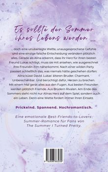 "Es sollte der Sommer ihres Lebens werden ..." Lila Hintergrund mit kreisförmigen Mustern, darunter Text über eine romantische Geschichte.