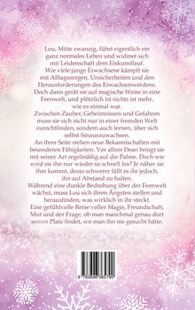 Text beschreibt Lou, die Eiskunstlauf liebt und in eine Feenwelt gelangt. Sie erlebt Magie, Freundschaft und Selbstfindung. Hintergrund ist rosa mit Schneeflocken.