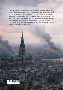 Ein zerstörtes Stadtbild mit Rauchwolken über Hamburg, beschrieben im Roman. Schlossähnliches Gebäude im Vordergrund.