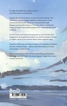 Buchtext über einen Mann namens Stephen, der mit Verlust und Schuld kämpft. Hintergrund: Malerische Landschaft in Blau- und Weißtönen.