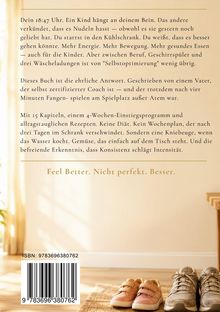 Feel Better. Nicht perfekt. Besser. ISBN: 9783696380762. 
Text über Alltagsstress und Lösungen. Zwei Kinderschuhe und ein Paar Erwachsenenschuhe auf Boden.