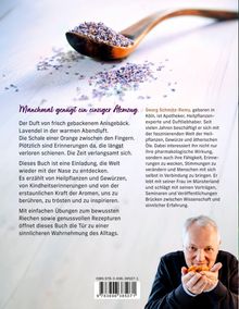 Manchmal genießt ein einziger Atemzug: Duft von Anisgebäck, Lavendel, Orangen. Einladung, die Welt mit der Nase zu entdecken. Eine Person hält Kekse.