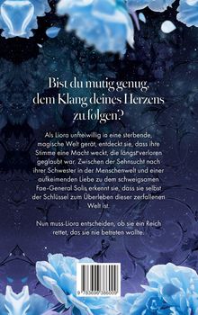 Text mit einem mystischen Hintergrund aus blauen Blumen und Sternen: „Bist du mutig genug, dem Klang deines Herzens zu folgen?“