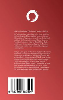 Text: „Die unsichtbaren Pfade unter unseren Füßen”. Beschreibung zur Suche nach Tradition im Taijiquan. Autorinfo: Jürgen Oster. Oben ein weißes rundes Logo auf rotem Hintergrund. Unten Barcode.