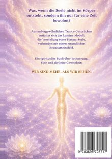 Ein leuchtender, menschlicher Umriss schwebt über einem Meer aus Lichtpunkten und Lotusblüten, umgeben von lila Tönen.