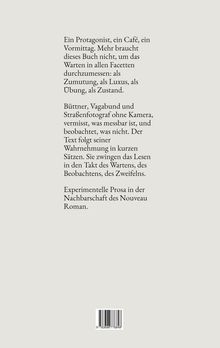 Ein Text beschreibt experimentelle Prosa. Unten ist ein Barcode auf einem hellen Hintergrund.