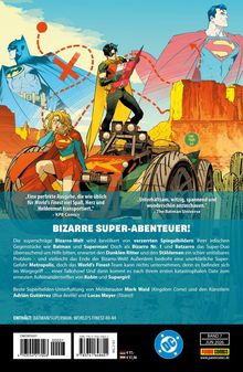 "Bizarrere Super-Abenteuer!" Superhelden kämpfen in einer surrealen Wüstenlandschaft. Batman und Superman im Hintergrund.