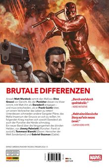 BRUTALE DIFFERENZEN: Matt Murdock als Daredevil gegen Punisher. Illustration zeigt bewaffneten Mann und Daredevil vor Explosion.