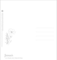 „Januar“ und Daten: 01.01. Neujahr, 06.01. Heilige Drei Könige, daneben zarte Blumenzeichnung.