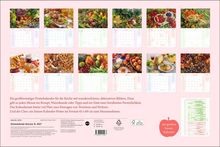 Ein großformatiger Posterkalender für die Küche mit dekorativen Bildern. Enthält Rezepte, Tipps und Zitate berühmter Persönlichkeiten.