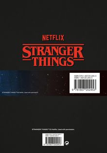 "NETFLIX STRANGER THINGS." Schwarzer Hintergrund, roter Text, zentral platziert. Oben ein Logo und unten ISBN-Nummern.