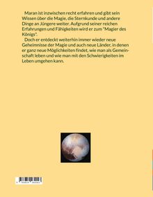 Text über Marans Erfahrungen in Magie und Astronomie. Dazu ein quadratisches Bild, wahrscheinlich der Planet Pluto.