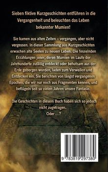 Ein antiker Steinblock umgeben von Nebel bildet den Hintergrund.   
Texte über fiktive Kurzgeschichten zu Mumien. Barcode unten rechts.