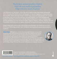 Nach dem Debüt "Hast du uns endlich gefunden" folgt ein neues Kapitel. Edgar Selges Hintergrund und Werk werden beschrieben. Auf der rechten Seite befindet sich ein Foto eines älteren Mannes mit Brille.
