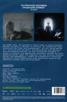 "Ein hypnotisches Meisterwerk von absoluter Schönheit!" Zwei Bilder: Links Frau kniet über liegender Person, rechts Silhouette vor Licht.