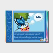 "Feodora und Gino haben Seifenblasen bekommen... Bella." Illustration eines Schmetterlingsmädchens auf einem Pilz.